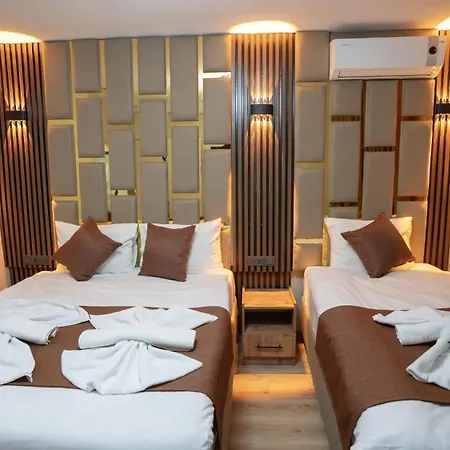 Hotel La Fortuna Taksim 5*