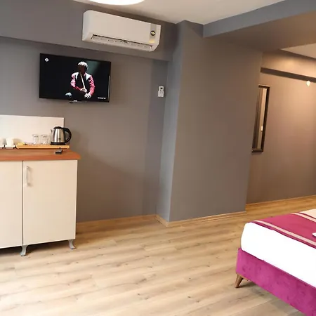 Ars Taxim Hotel 2*