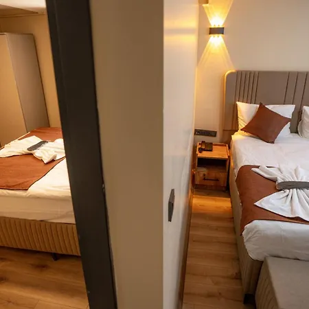 Hotel La Fortuna Taksim 2*