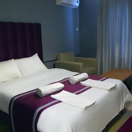 Hotel Ars Taxim 2*