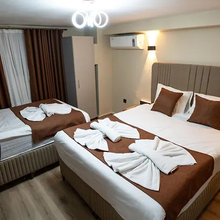 Hotel La Fortuna Taksim 2*
